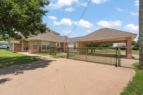 Burleson, TX 76028,360 Markedstone Road