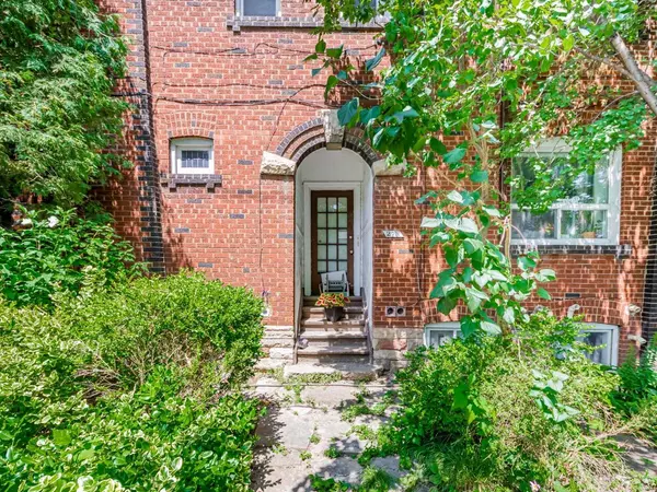 Toronto C02, ON M6H 2S1,111 Alberta AVE