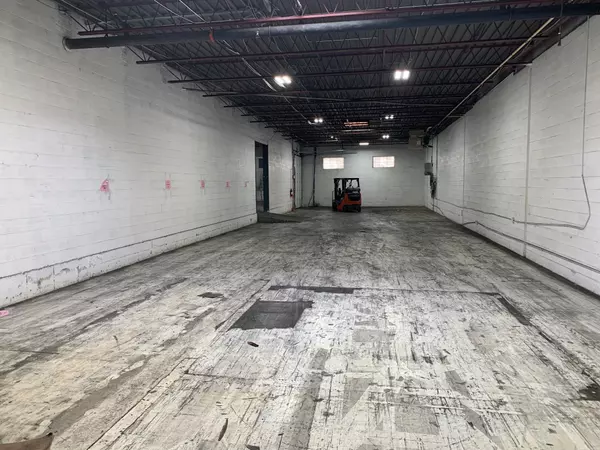 Vaughan, ON L4K 2G2,355 Rayette RD #4-6