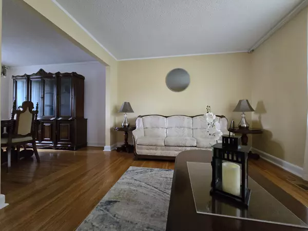 Toronto W05, ON M3M 1Y7,1 Letchworth CRES