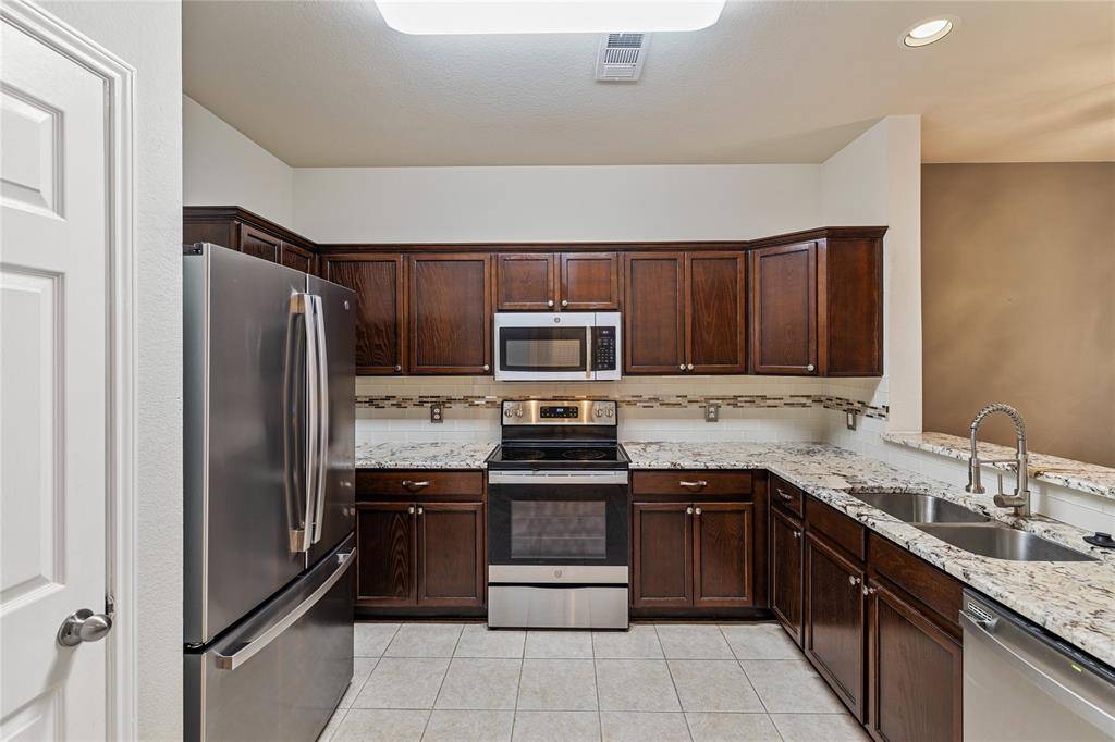 Grand Prairie, TX 75050,2814 Bristo Park Street