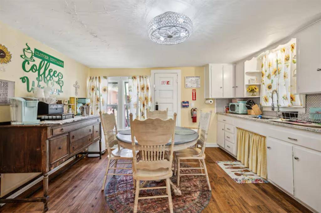 Granbury, TX 76048,215 S Lambert Street