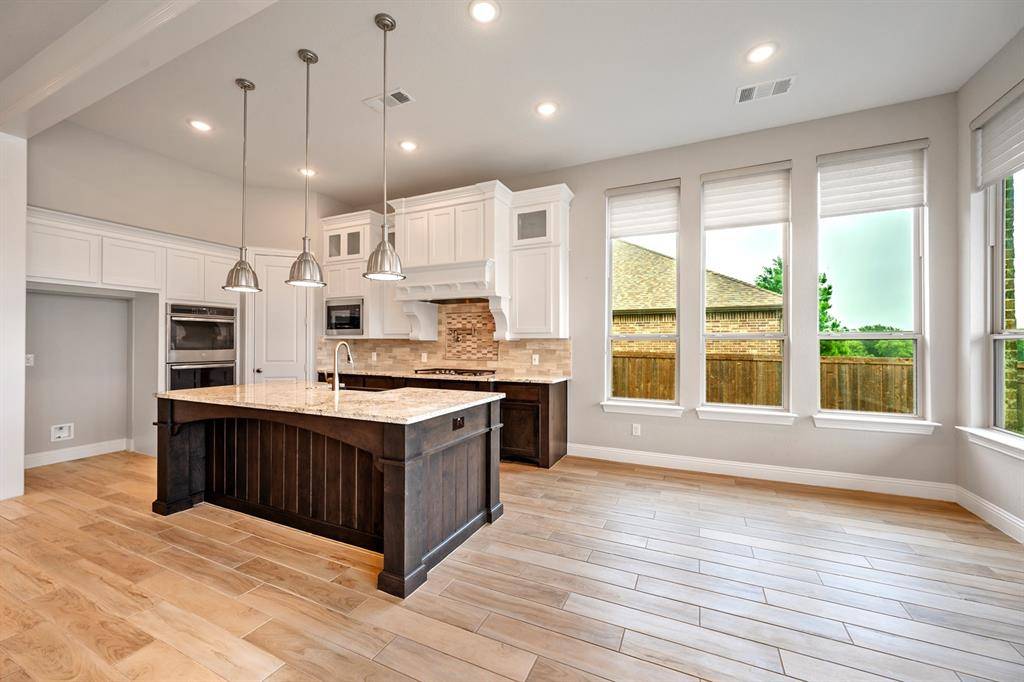 Roanoke, TX 76262,1116 Lake Hills Trail