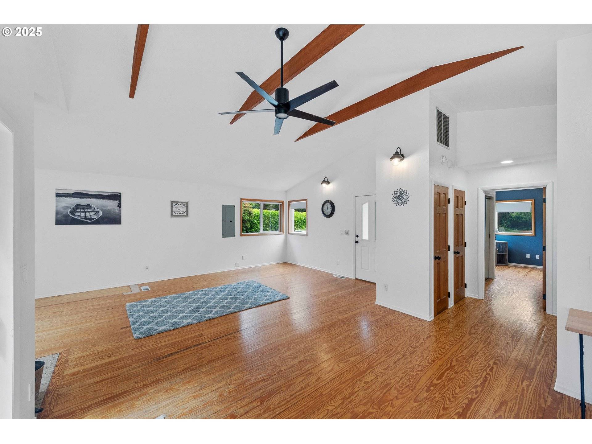 Bandon, OR 97411,1023 MICHIGAN AVE NE