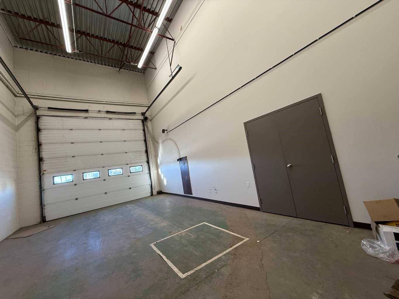 Grande Prairie, AB T8V 2N5,11402 100 ST #B