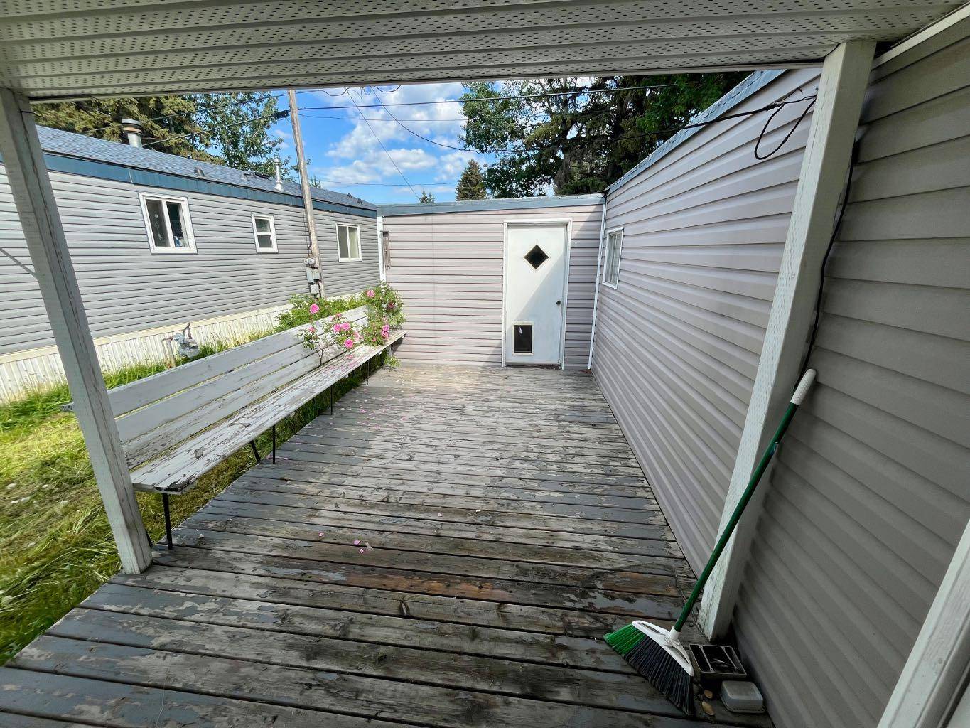 Hinton, AB T7V1N2,133 Jarvis ST #64