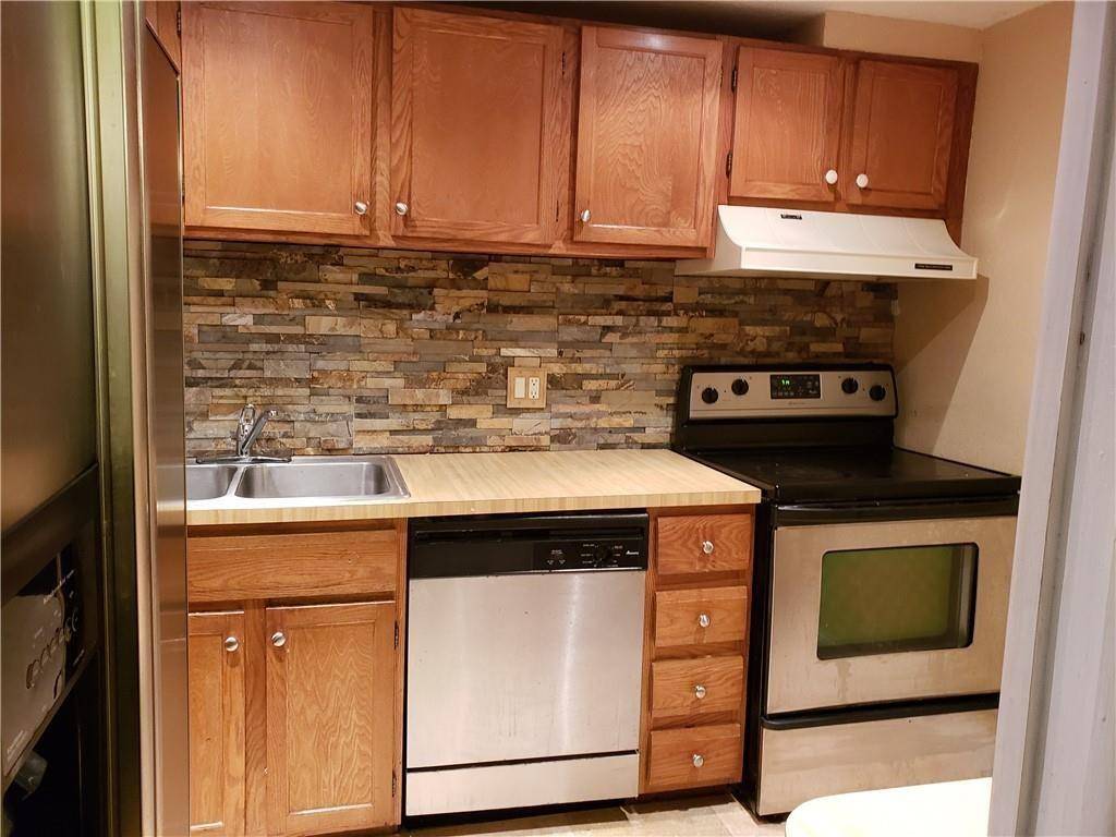 Lauderhill, FL 33319,3750 Inverrary Dr #3C