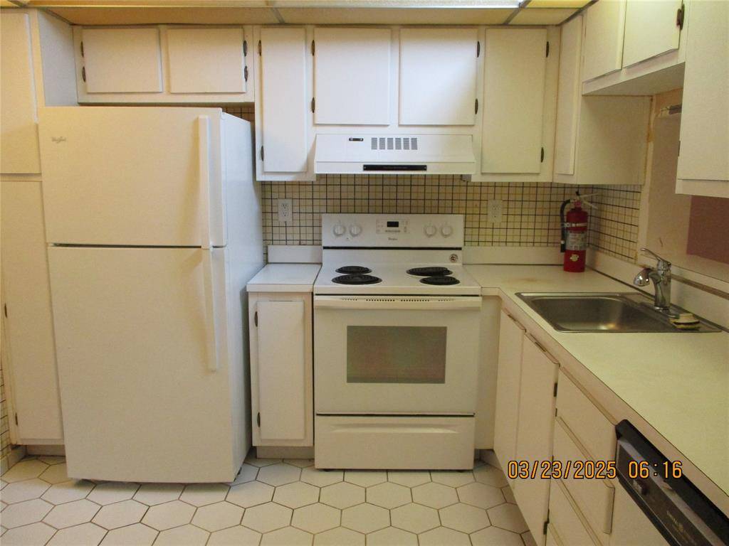 Tamarac, FL 33321,7850 W Mcnab Rd #204