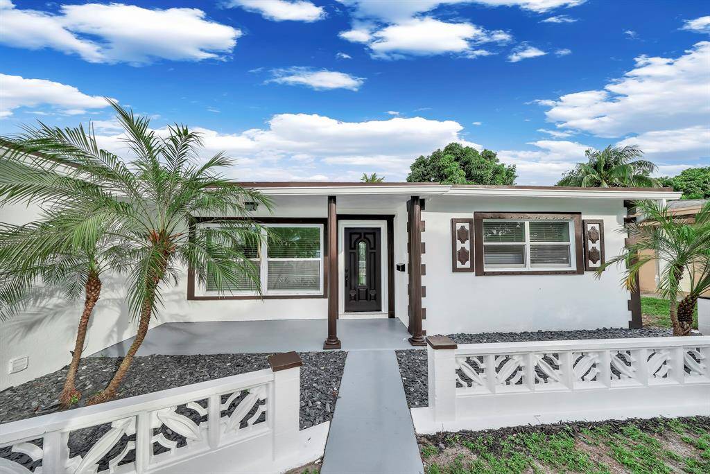 Lauderdale Lakes, FL 33319,[StreetName,UnitNumber,StreetNumber,StreetDirPrefix]