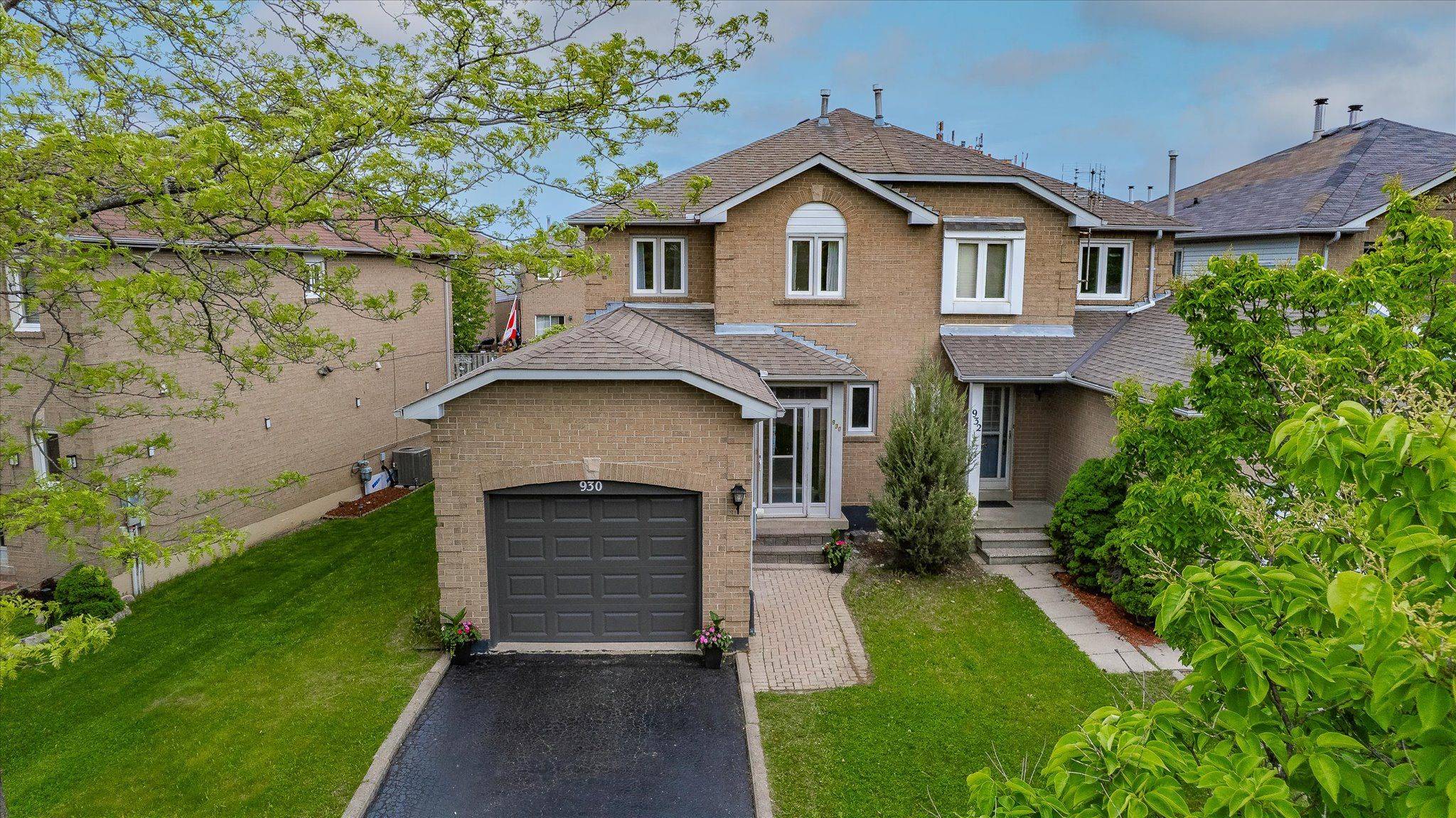 930 Blizzard RD, Mississauga, ON L5V 1T1