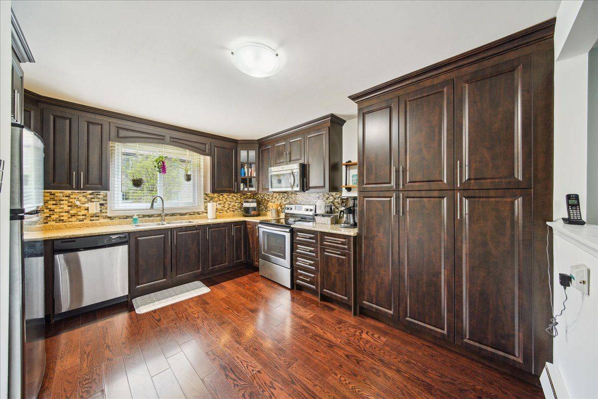 1450 Sixth Line #19, Oakville, ON L6H 1X7