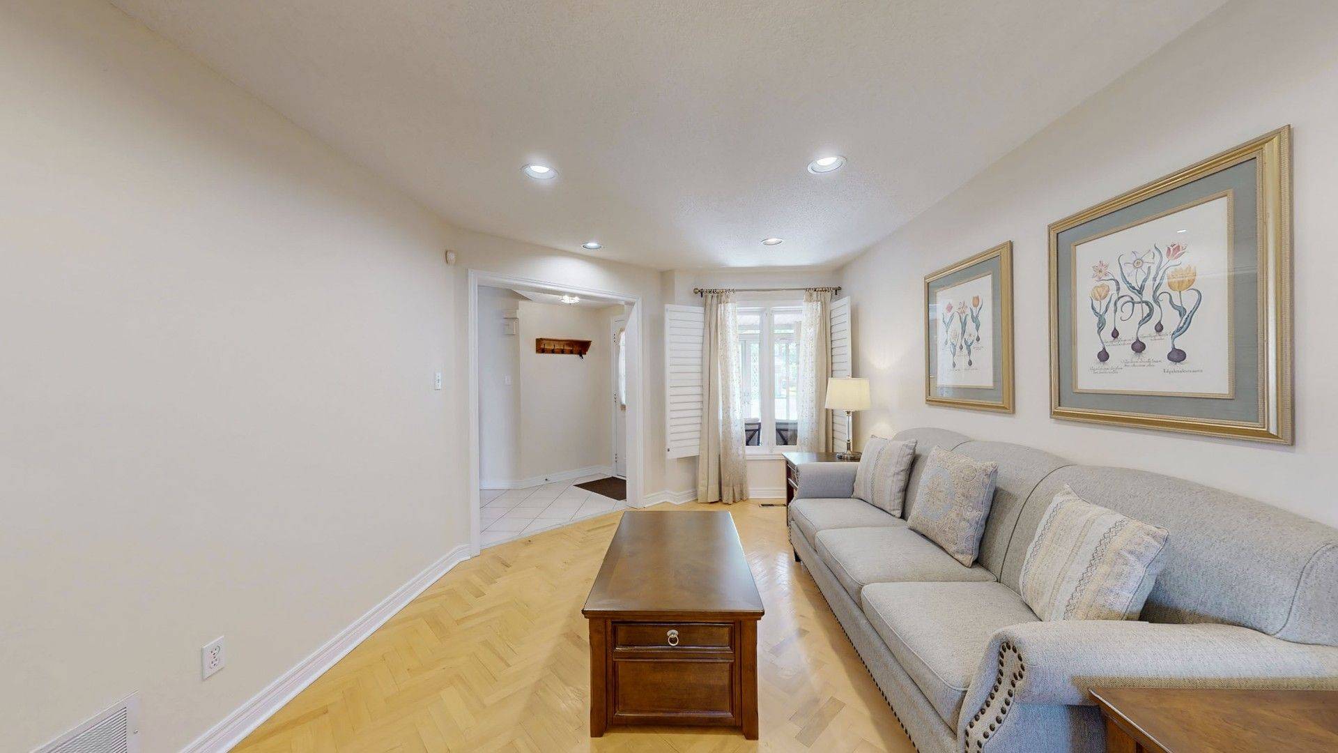 Mississauga, ON L5V 1V7,5731 Mersey ST