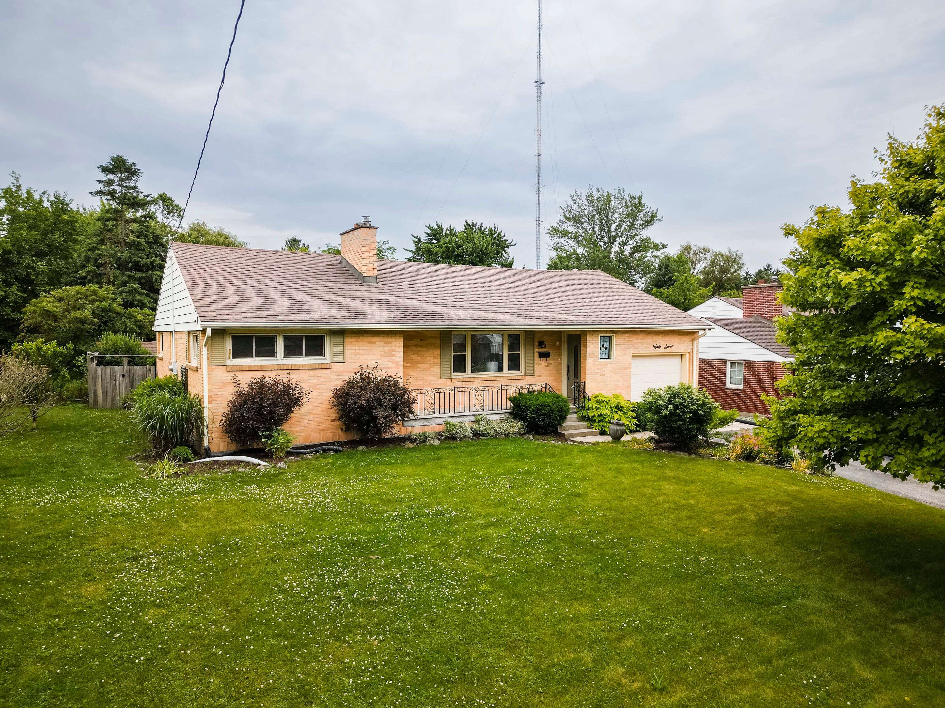London South, ON N6J 2A2,47 Highview AVE W