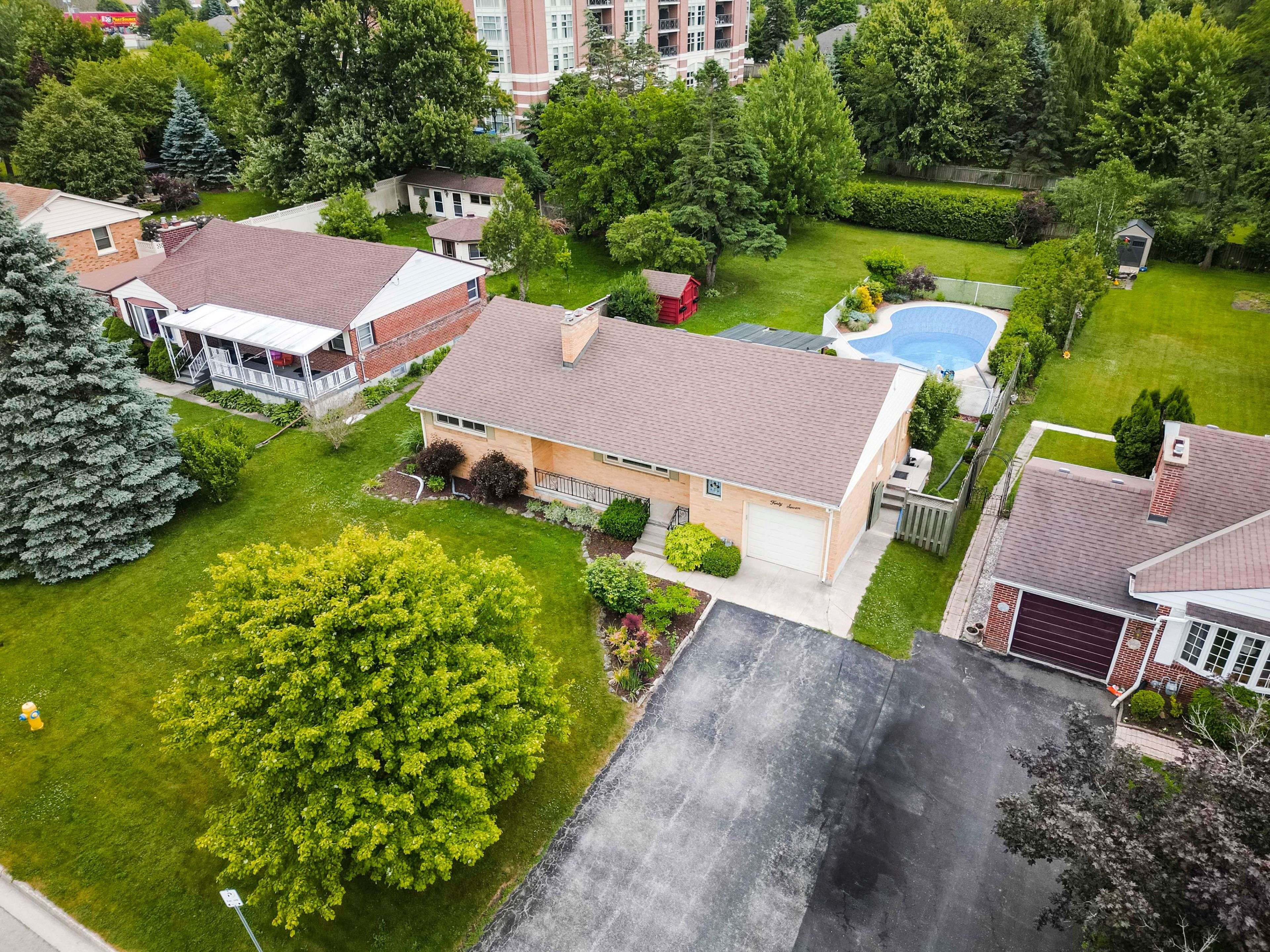 London South, ON N6J 2A2,47 Highview AVE W