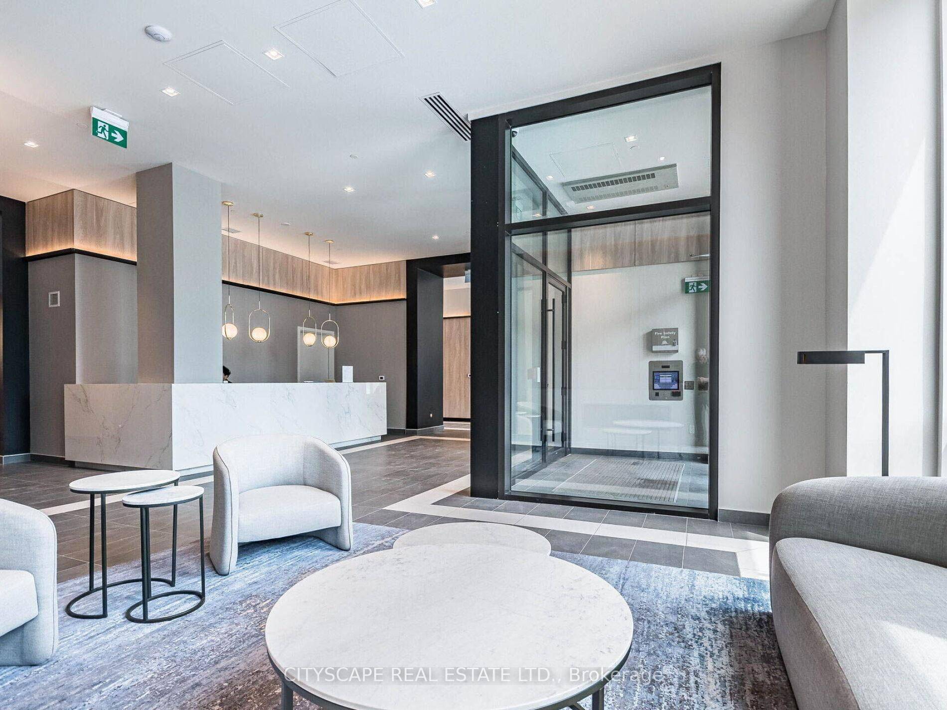 Hamilton, ON L8R 3J2,1 Jarvis ST #813