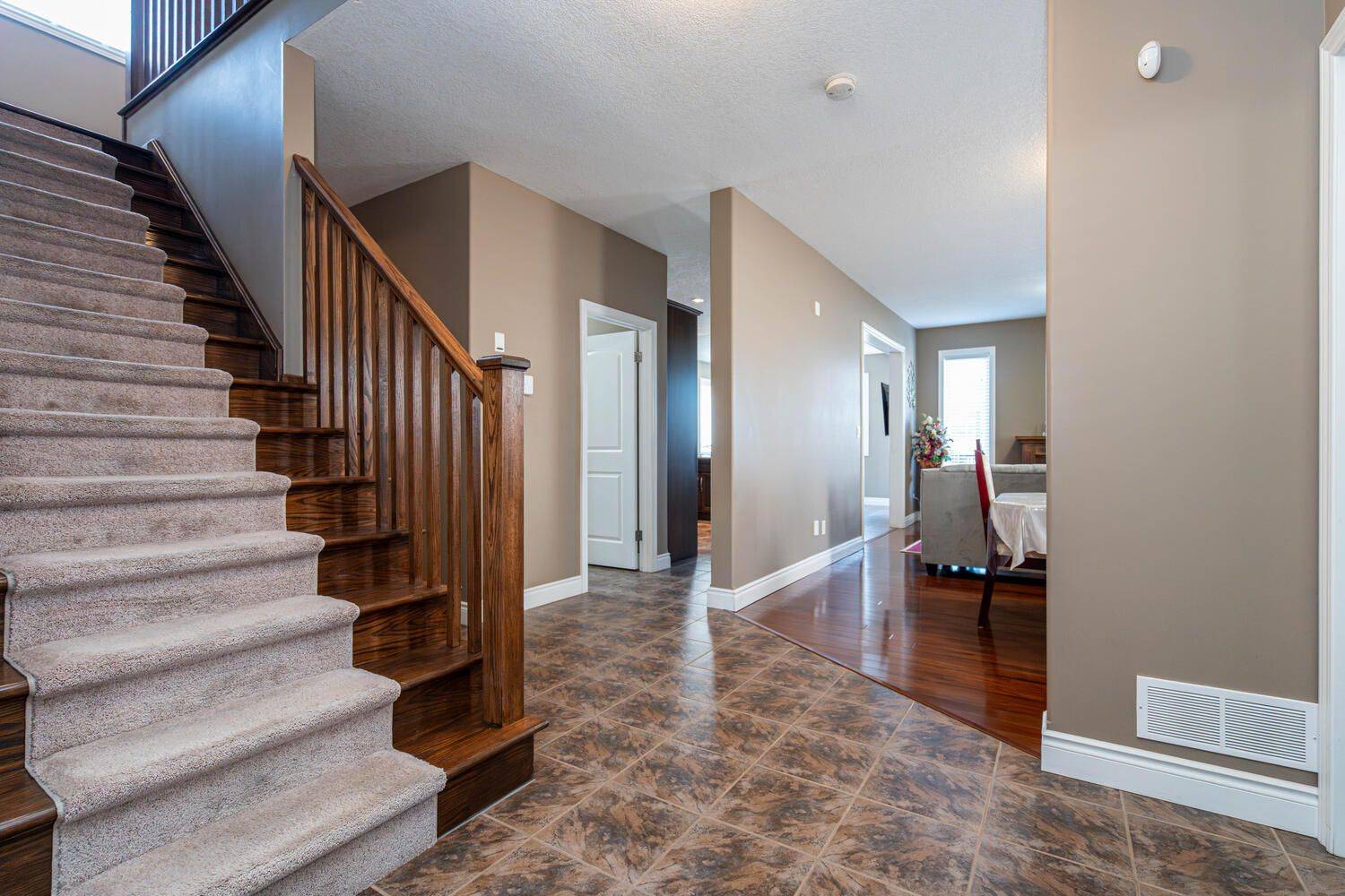 Waterloo, ON N2T 0A9,315 Thornhill PL