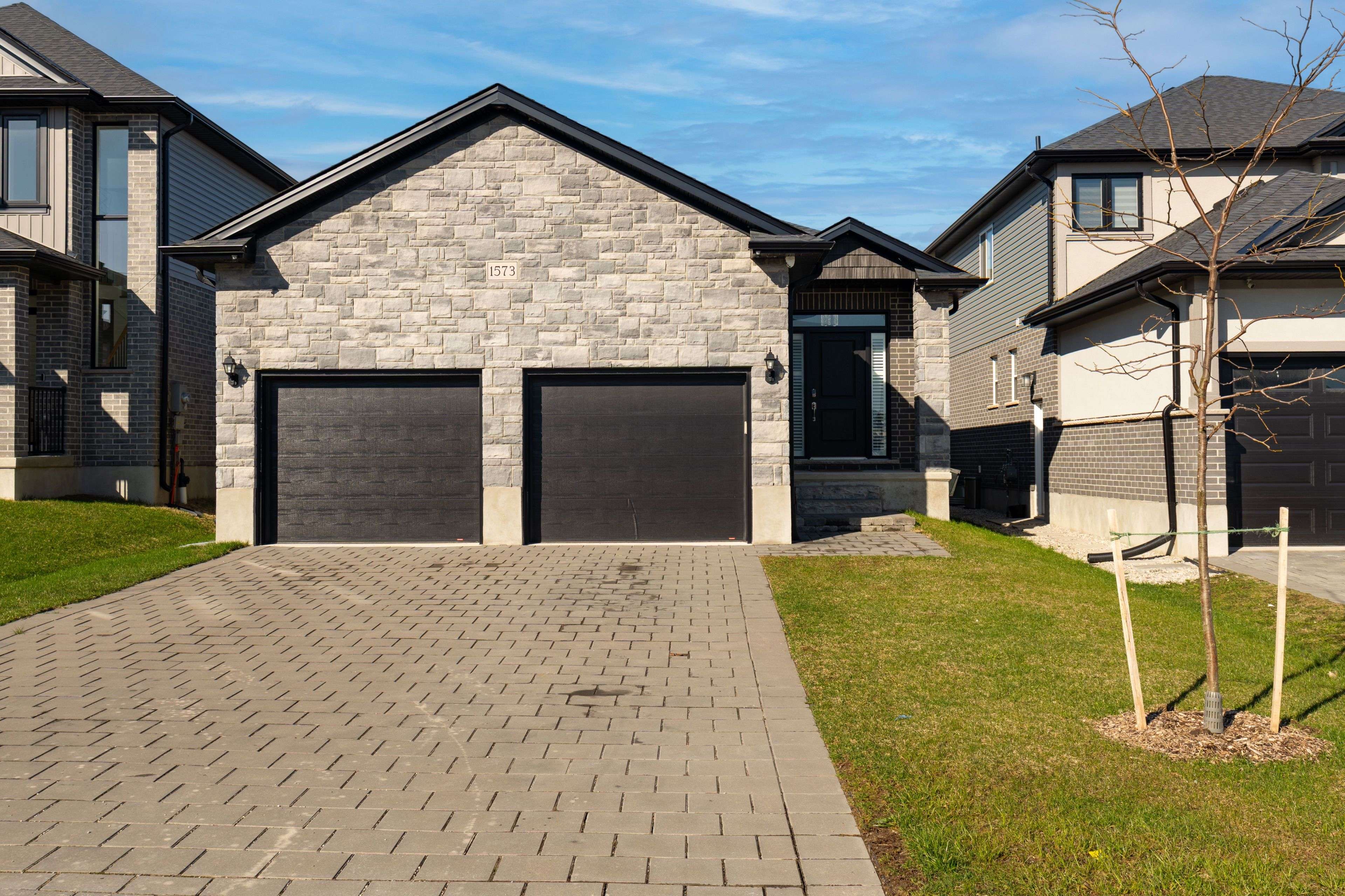 London East, ON N5V 0C3,1573 Drew ST