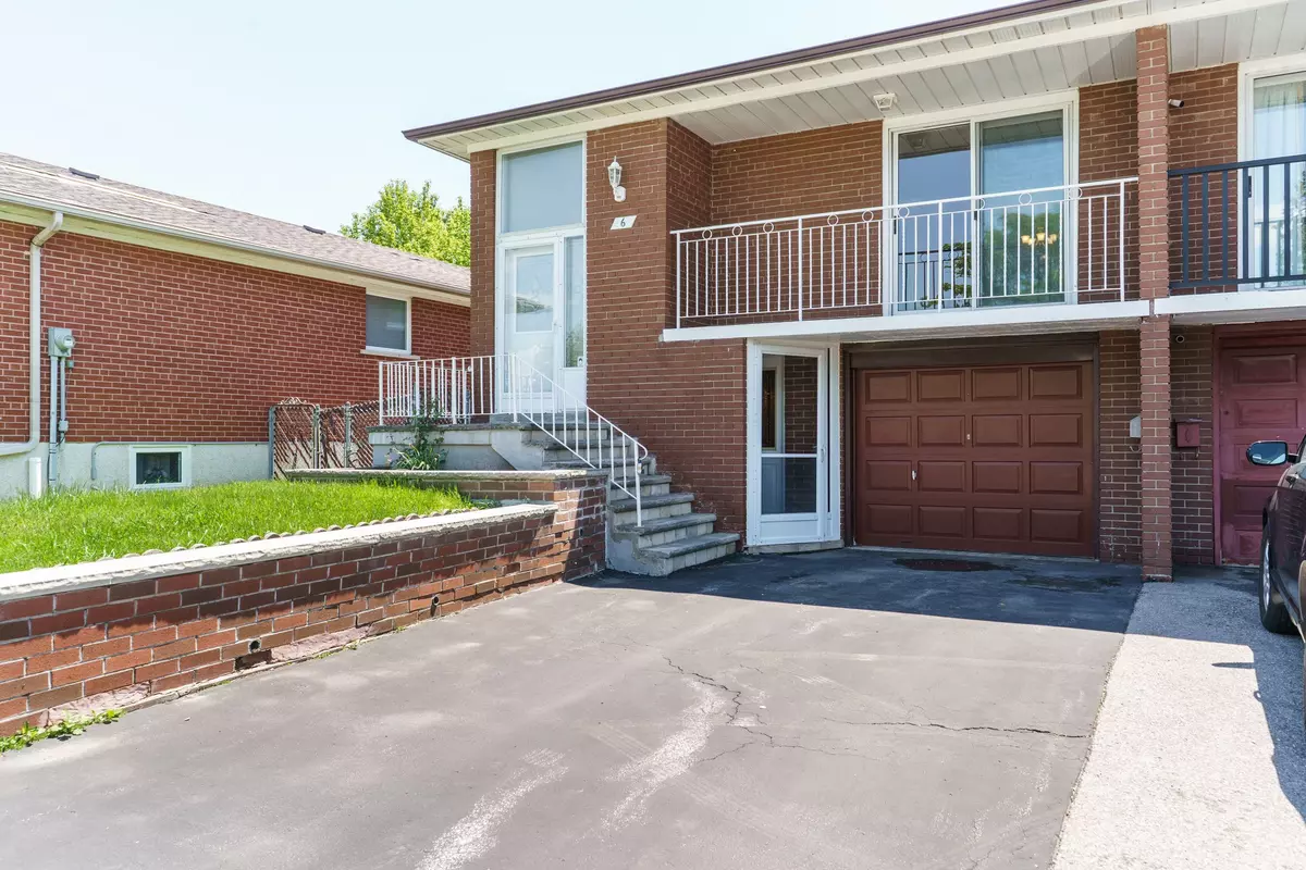 Toronto E04, ON M1K 3B8,6 Kingsdown DR