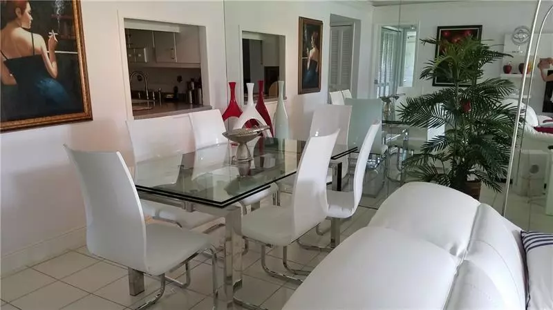 Pompano Beach, FL 33069,605 Oaks Dr #101