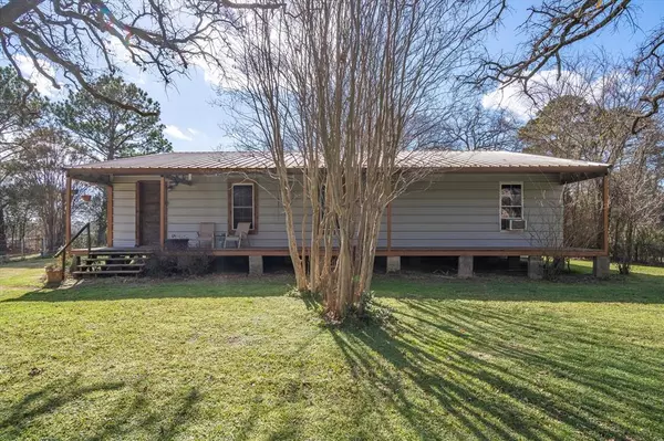 2443 Fm 315 S,  Chandler,  TX 75758