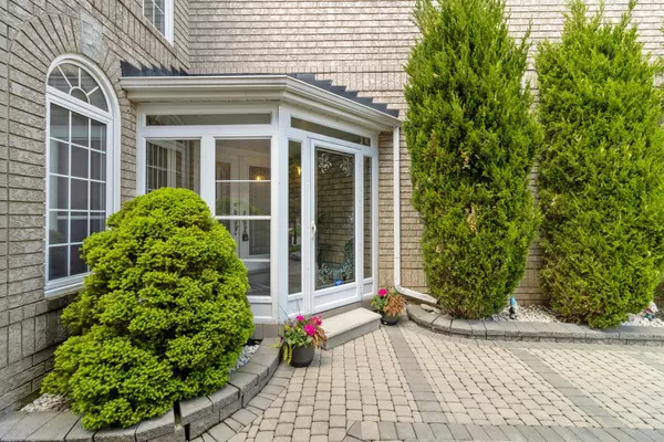 Mississauga, ON L5V 2C8,5414 Kinglet AVE