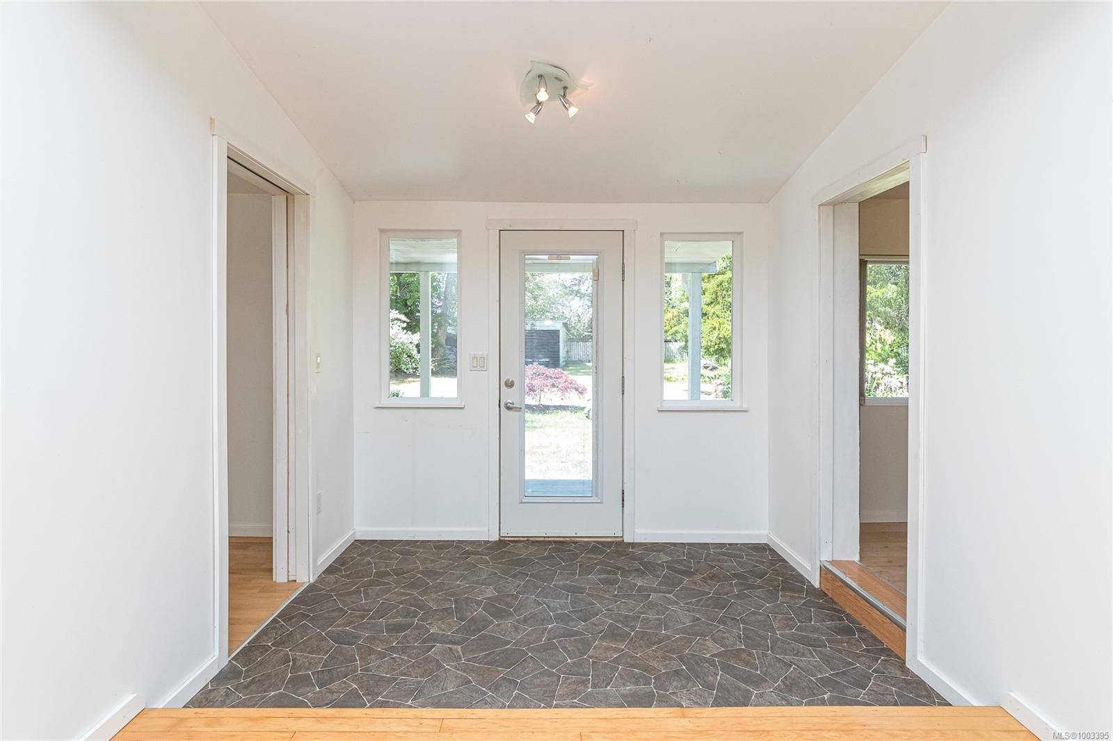 Duncan, BC V9L 6G7,4012 Robson Rd