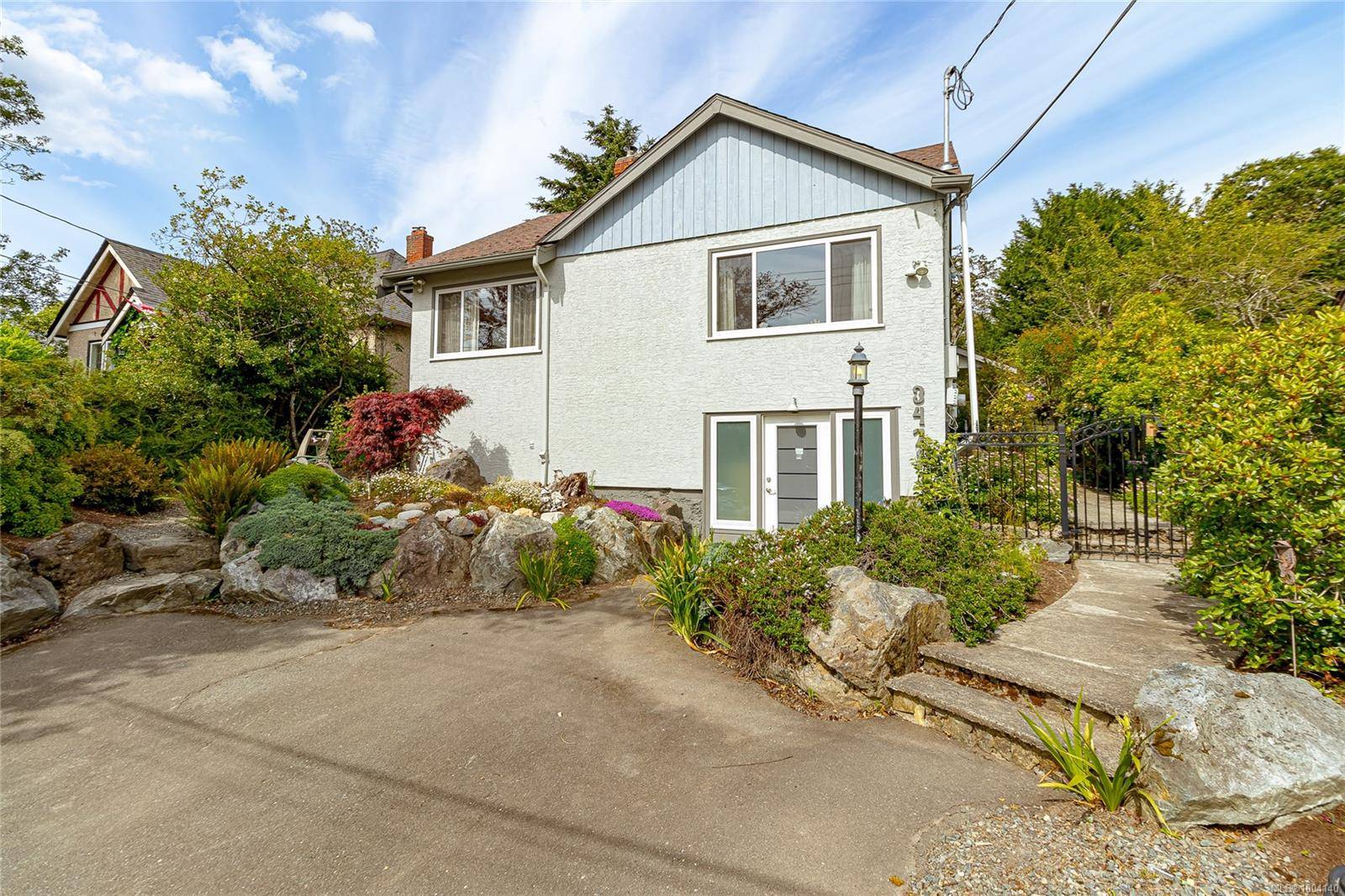 3471 Lovat Ave, Saanich, BC V8X 1T8