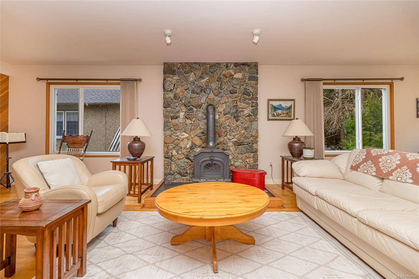 Saanich, BC V8X 1T8,3471 Lovat Ave