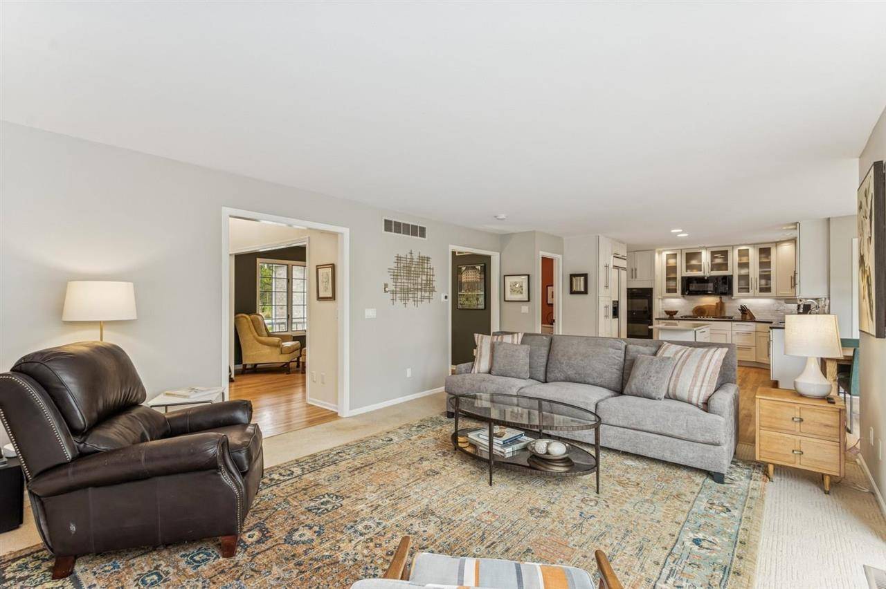 Iowa City, IA 52240,32 NE N High Circle Drive