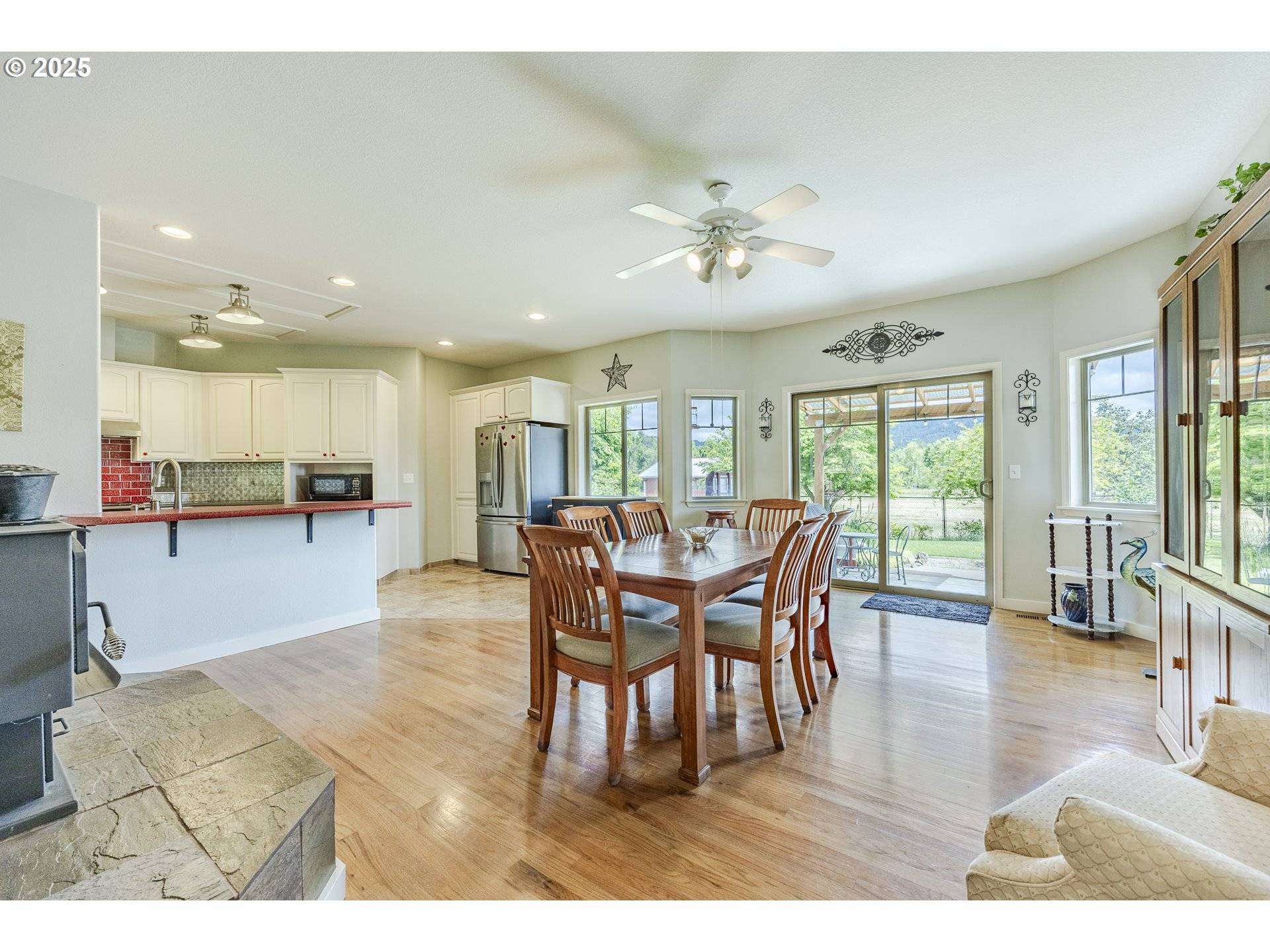 Creswell, OR 97426,31097 CAMAS SWALE RD