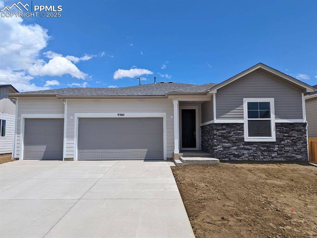 9360 Golden Buffs DR, Colorado Springs, CO 80925