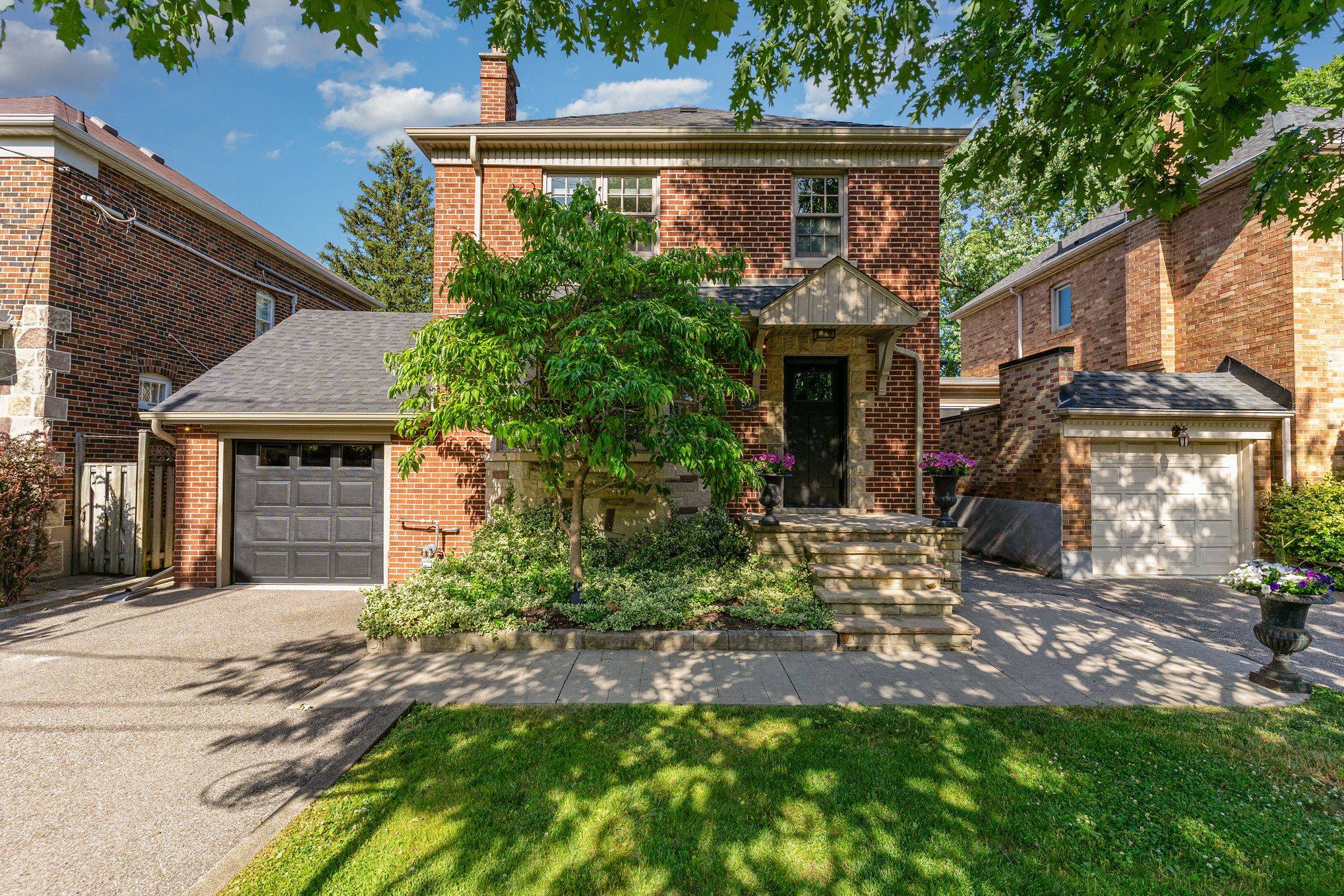 57 Belgrave AVE,  Toronto C04,  ON M5M 3S9