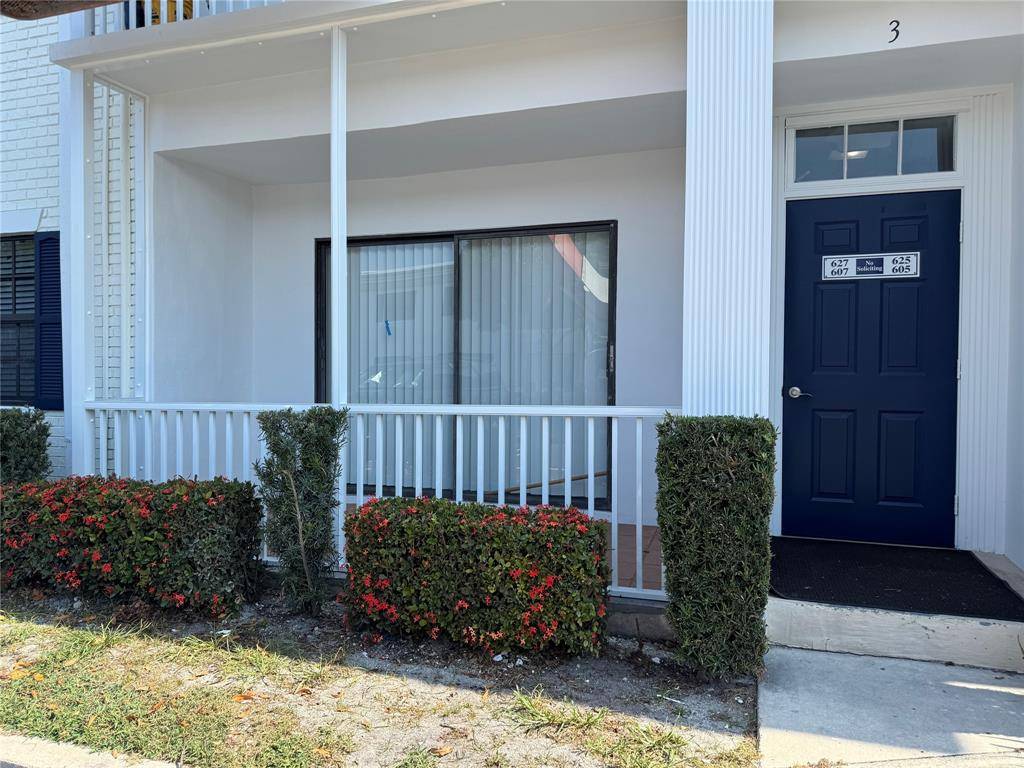 [StreetName, UnitNumber, StreetNumber, StreetDirPrefix], Pompano Beach, FL 33060