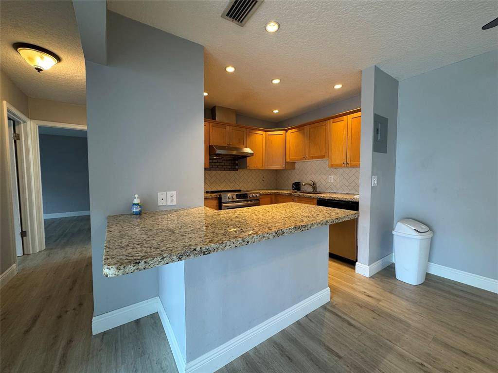 Pompano Beach, FL 33060,160 Cypress Club Dr #607