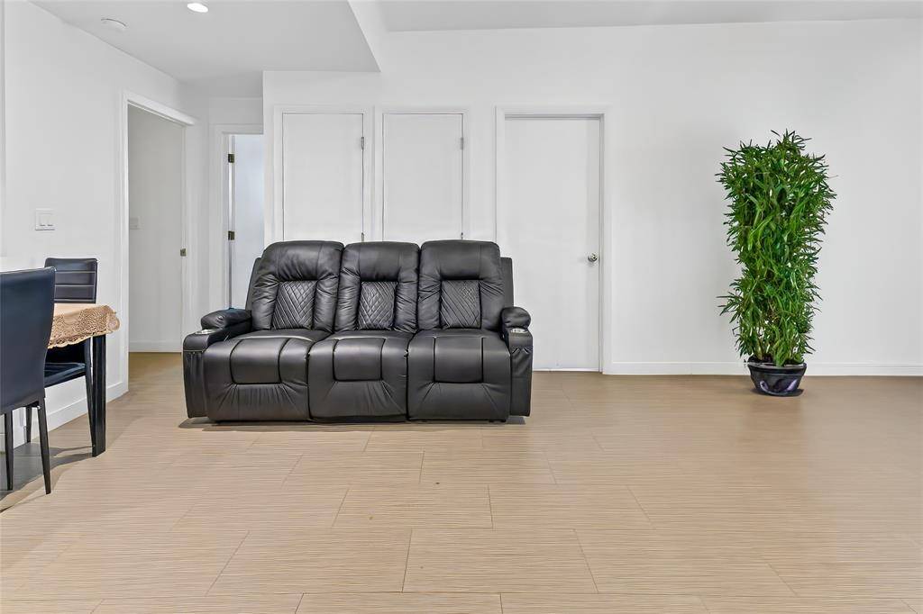 Miami Beach, FL 33139,[StreetName,UnitNumber,StreetNumber,StreetDirPrefix]