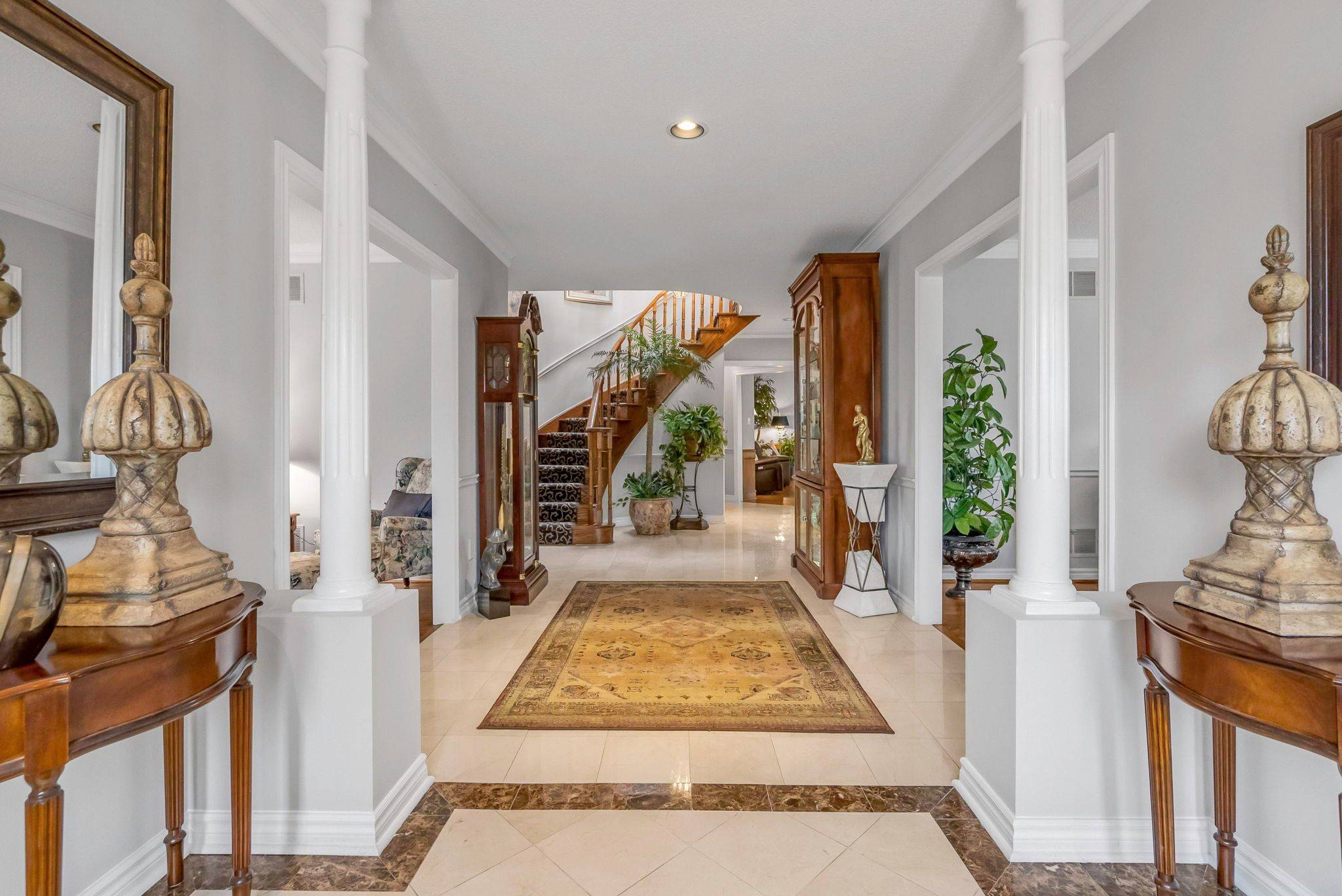 Oakville, ON L6M 2N4,1401 The Links DR