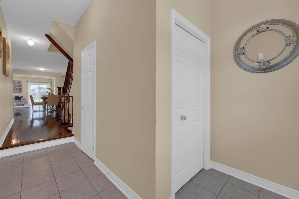 Oakville, ON L6M 0J6,2437 OLD BROMPTON WAY