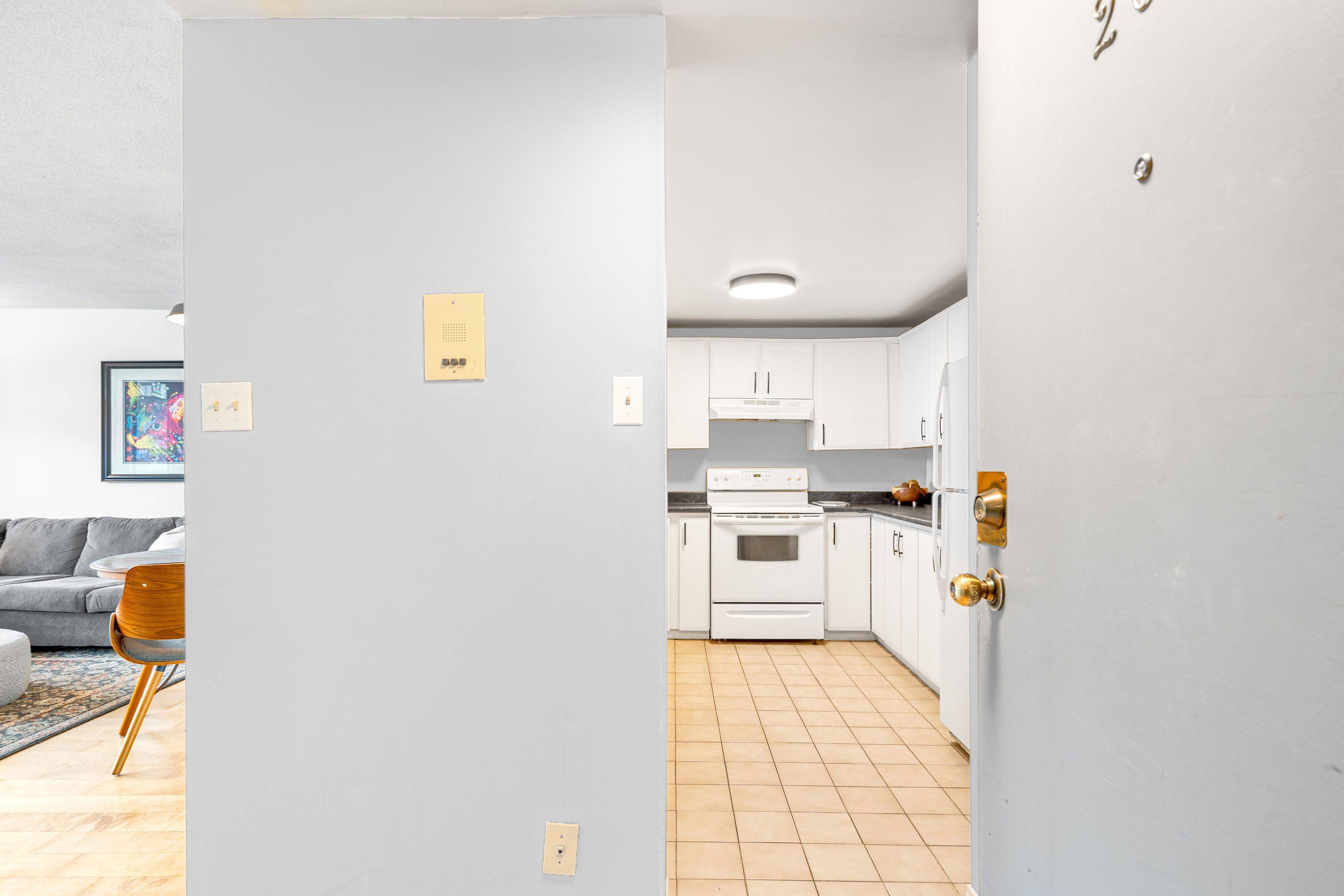 Ottawa Centre, ON K2P 0R8,446 Gilmour ST #202