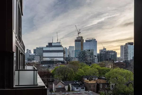 Toronto C08, ON M5A 1H5,28 Eastern AVE #629