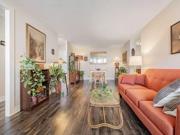 Toronto E11, ON M1B 2P4,100 Wingarden CT #2003