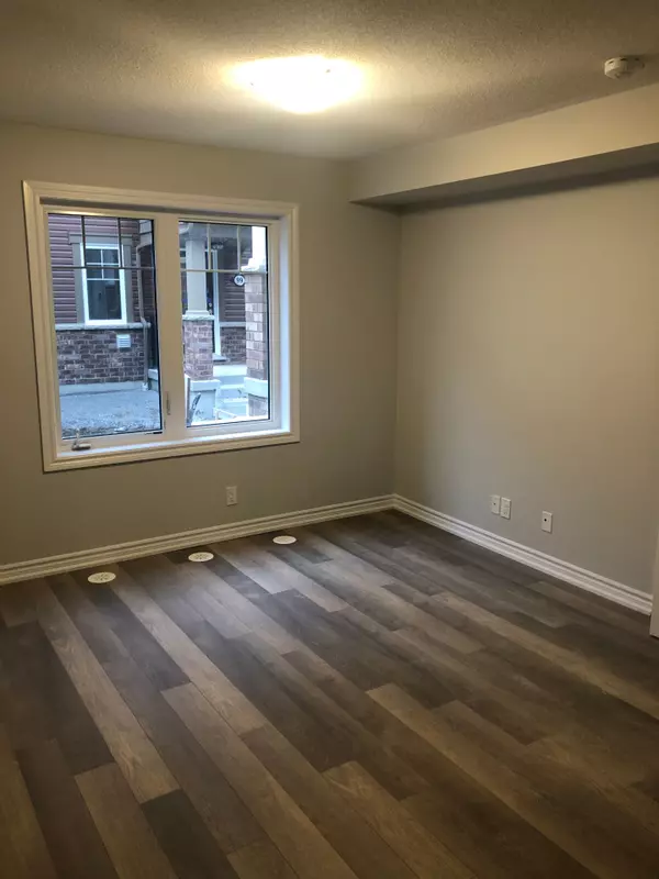 Oshawa, ON L1L 0M6,2500 Hillrise CT