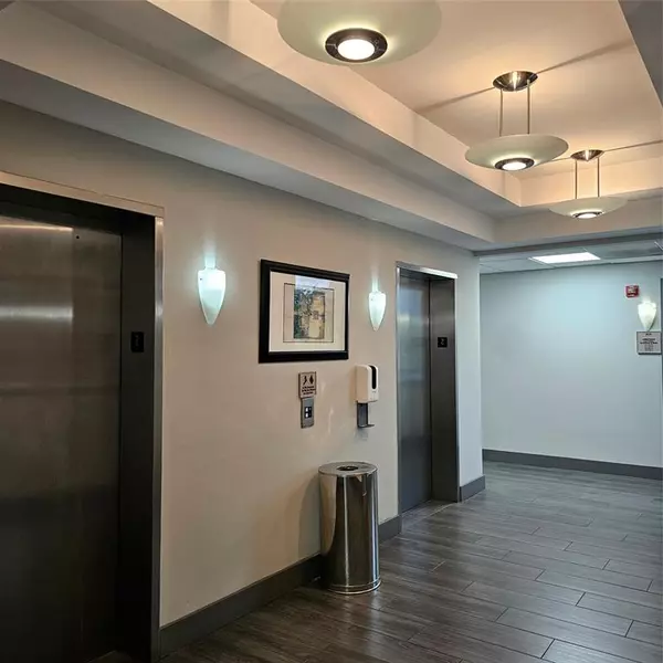 Pembroke Pines, FL 3307,1 SW 129 Avenue #204