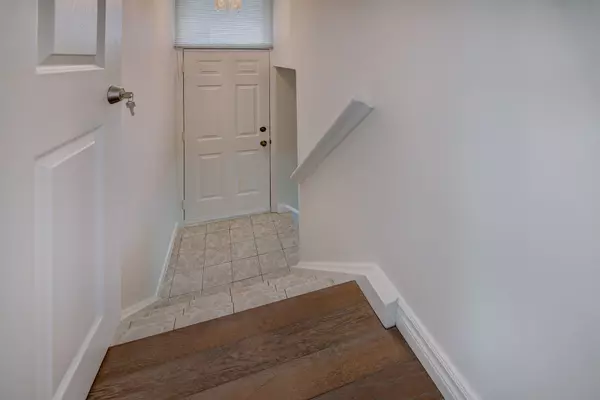Toronto W05, ON M9M 2W3,19 Belleglade CT #Lower