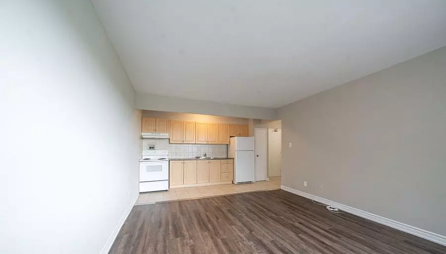 468 Ottawa ST #716B, Hamilton, ON L8H 4A6