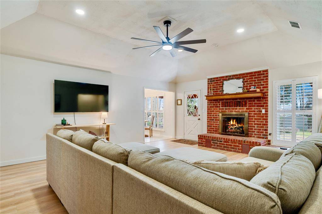 Paris, TX 75460,355 35th Street SE