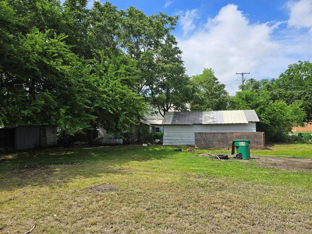 Chico, TX 76431,203 E Sherman Street