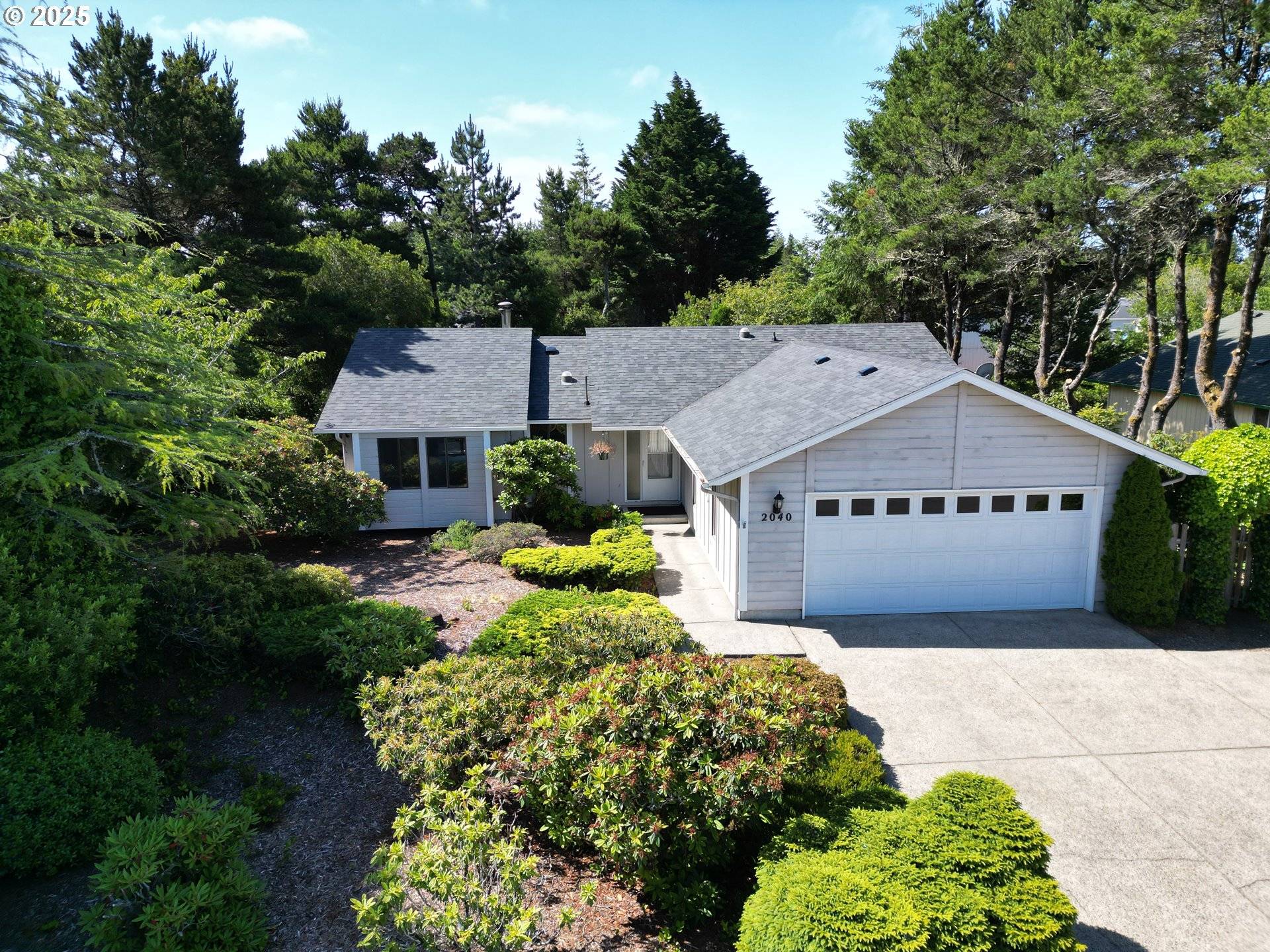 2040 40TH ST, Florence, OR 97439