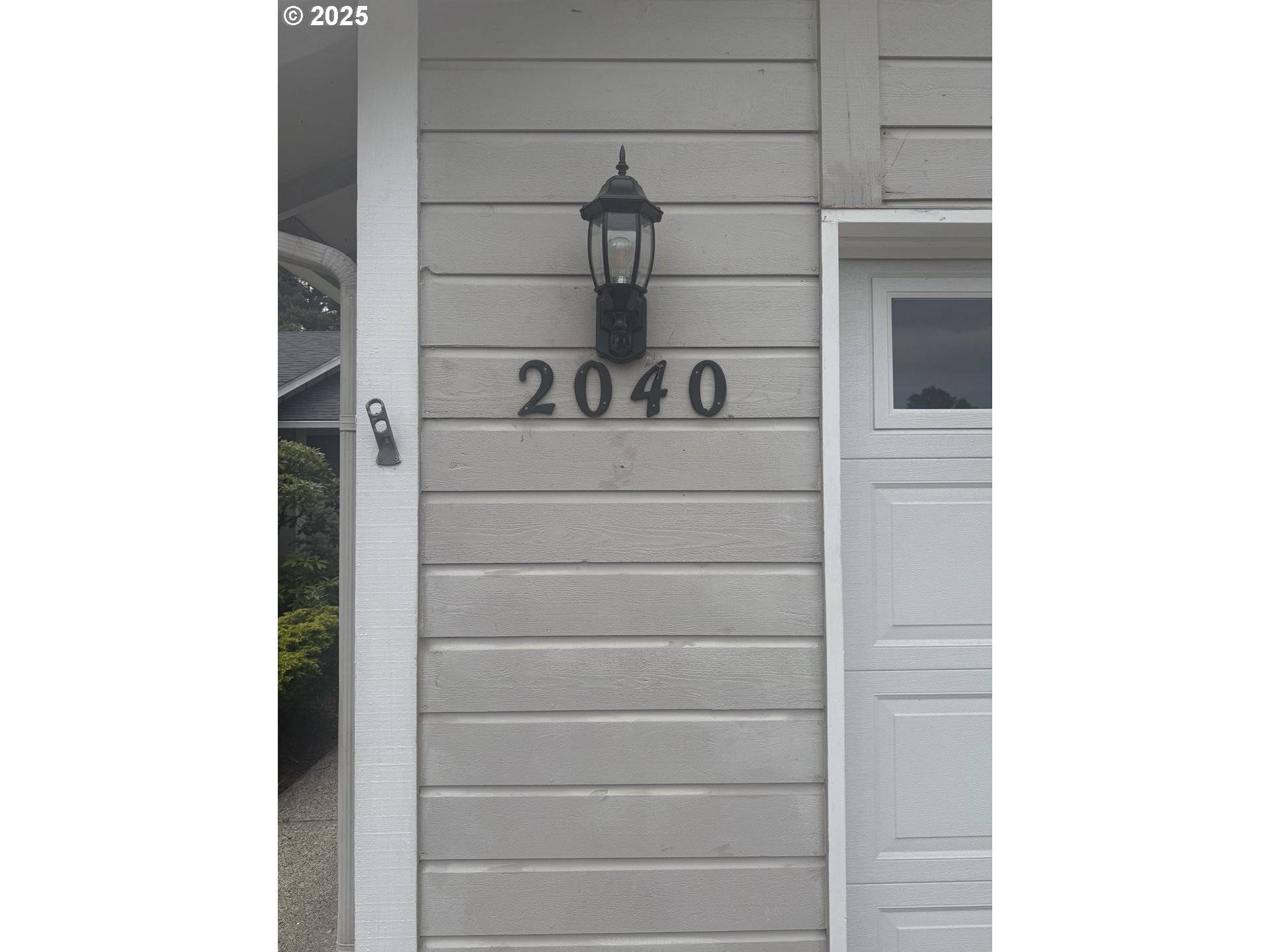 Florence, OR 97439,2040 40TH ST