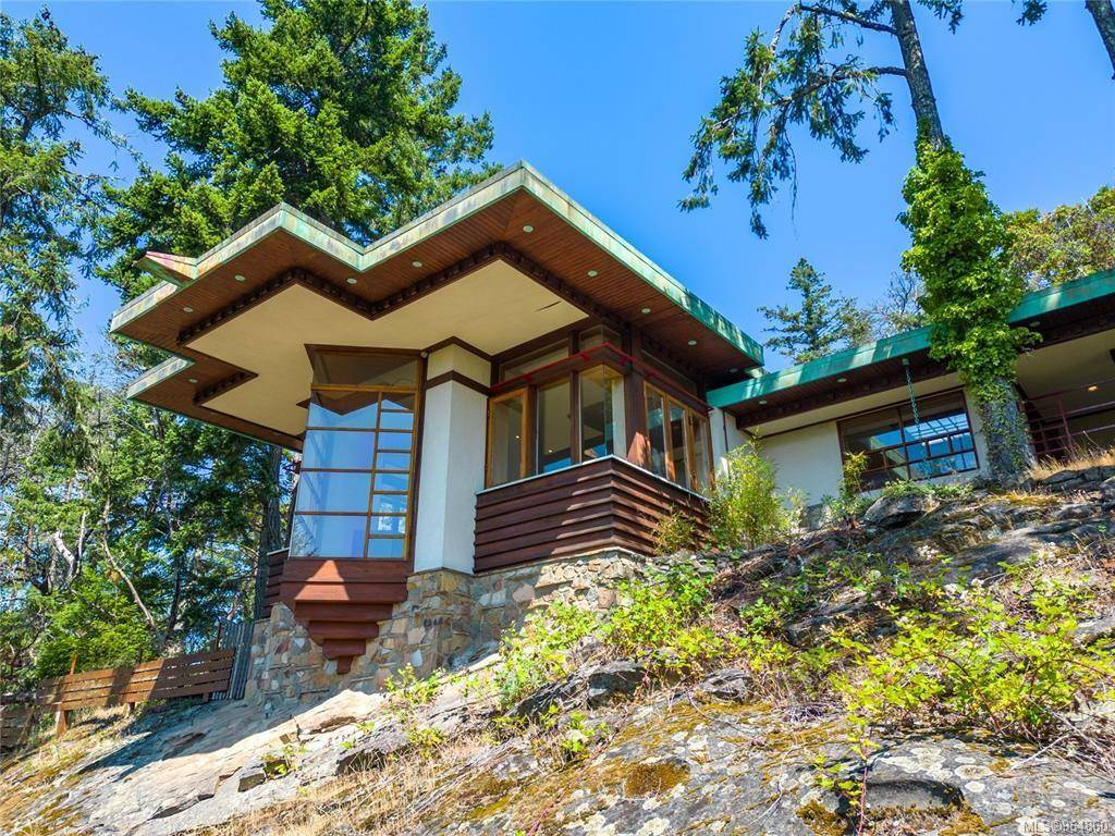 Pender Island, BC V0N 2M1,3326 Port Washington Rd