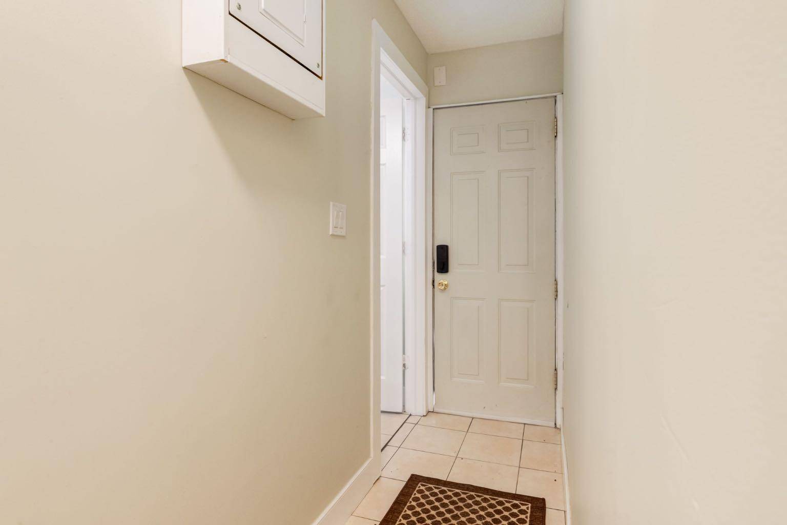 Calgary, AB T2S 0H1,522 21 AVE Southwest